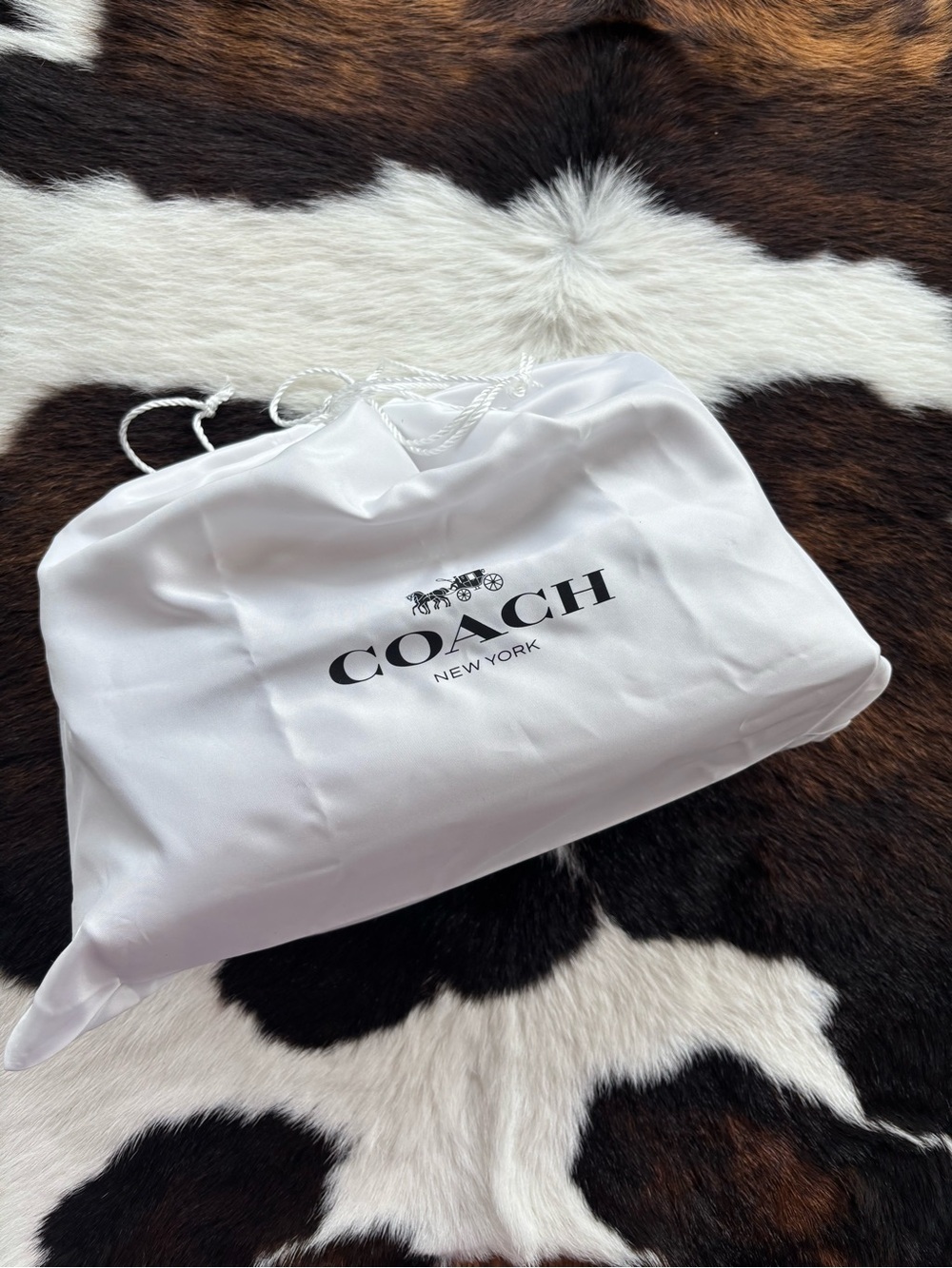 COACH Chelsea 30 in Clay Suede Shoulder Bag with Gold Hardware - Picture 8 of 8